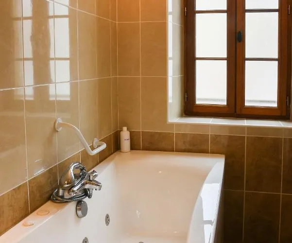 De La Bastide - Typique De 펜션 *