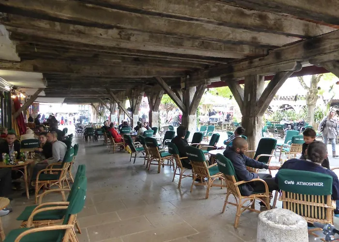 펜션 De La Bastide - Typique De